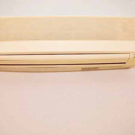 10 Private Sun - Ac/wifi Apartment